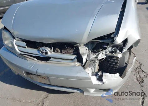 2002 Toyota Sienna Le z USA, uszkodzony, nr VIN 4T3ZF13C12U450451